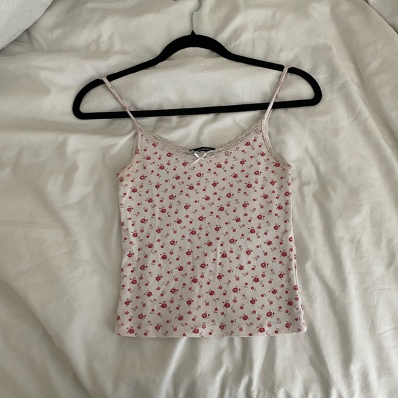 Brandy Melville Tops - Brandy Melville Floral Top